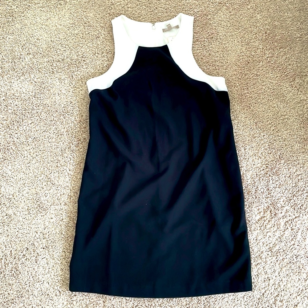 Blank and white shift dress
